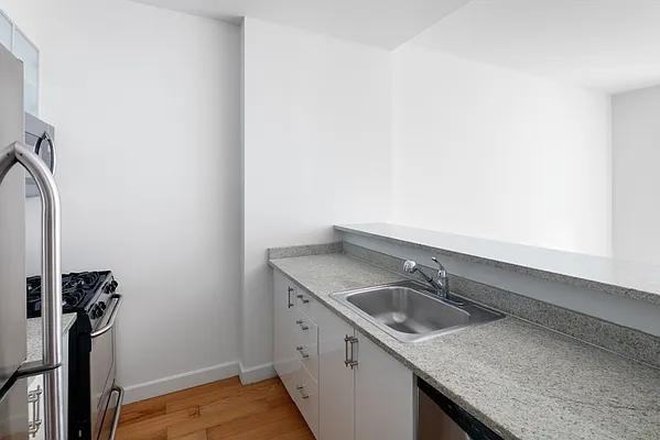 Wall St #21A - Photo 4 of 20