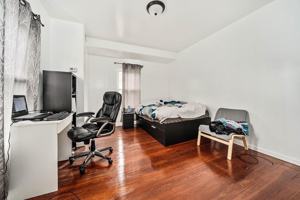 featured image of 72 Standish Avenue