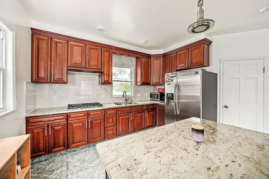 72 Standish Avenue - Photo 7 of 8