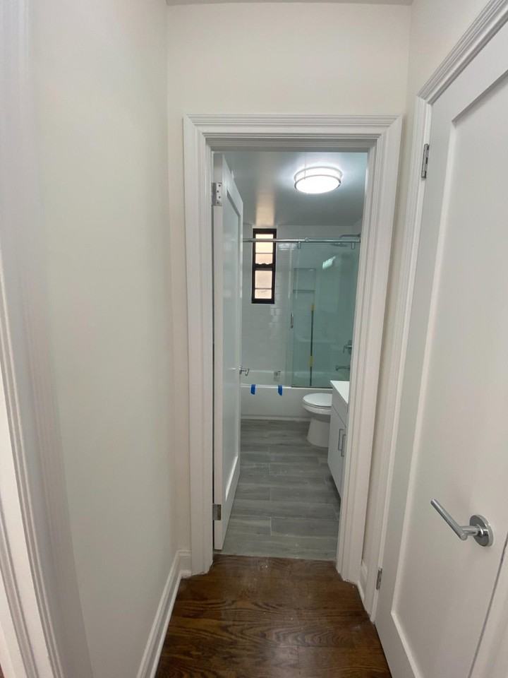 West 68th Street #7E - Photo 4 of 4