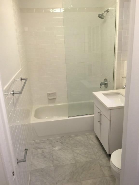 E 37th St #6C - Photo 3 of 4