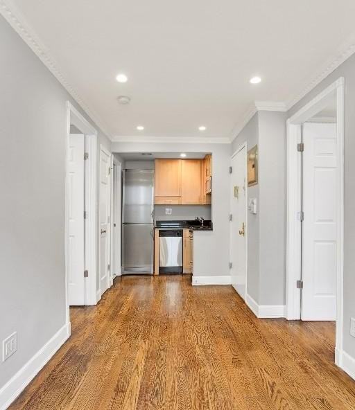 Avenue A #2FW - Photo 2 of 7