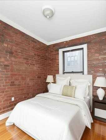 E 13th St #2D - Photo 4 of 7