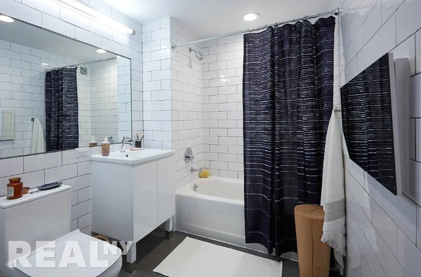 E Houston St #4G - Photo 5 of 5