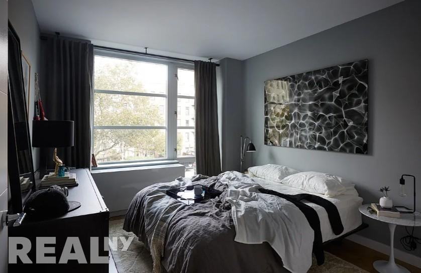 E Houston St #3G - Photo 3 of 5