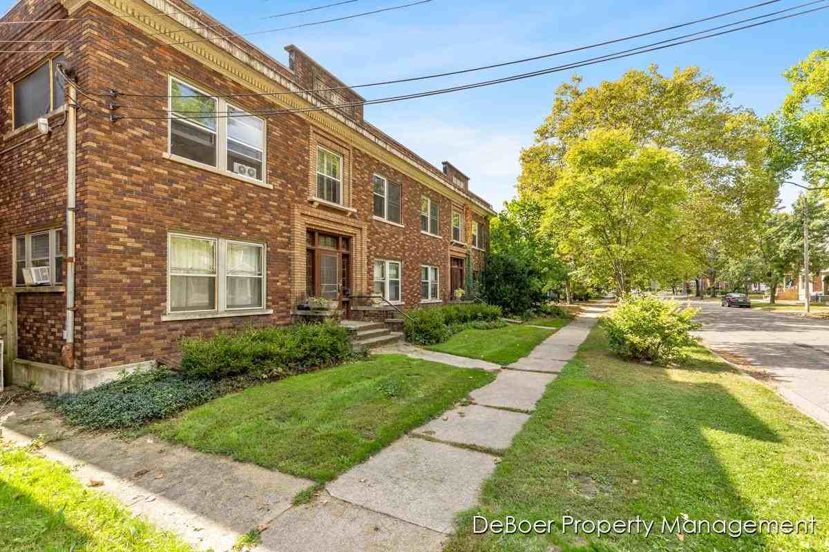 301 West Dutton Street - Photo 2 of 3