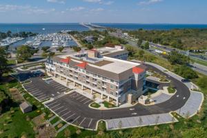 featured image of 214 Pier 1 Rd