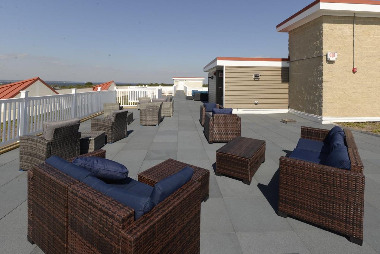 Bay Manor- Residential - Photo 6 of 35