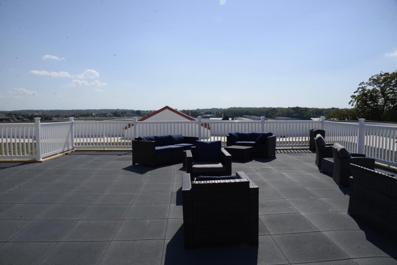 Bay Manor- Residential - Photo 7 of 48