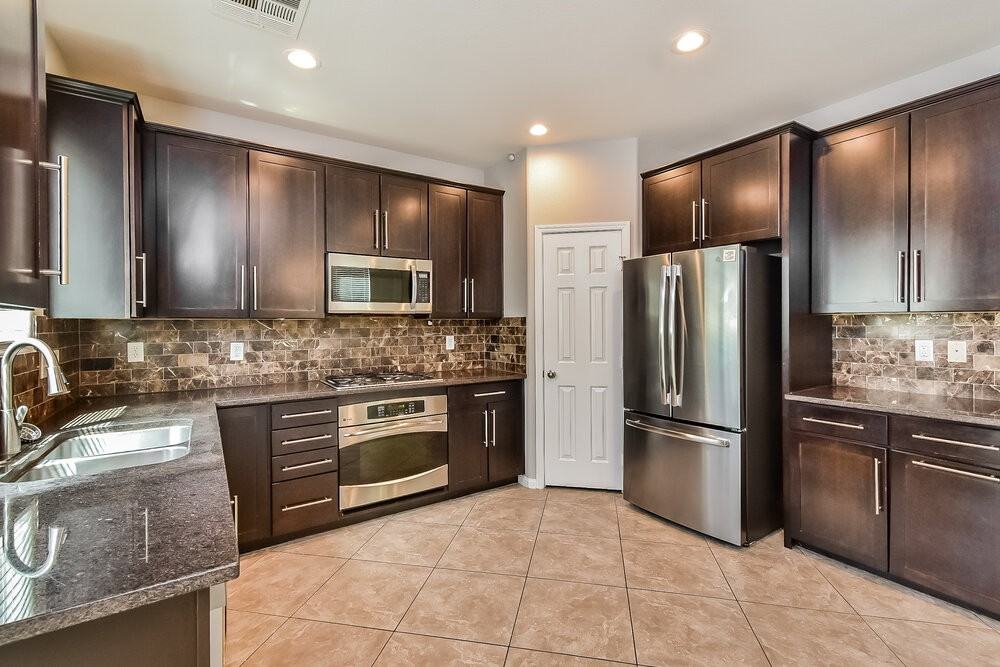 8839 Steaming Thunder Court - Photo 4 of 17