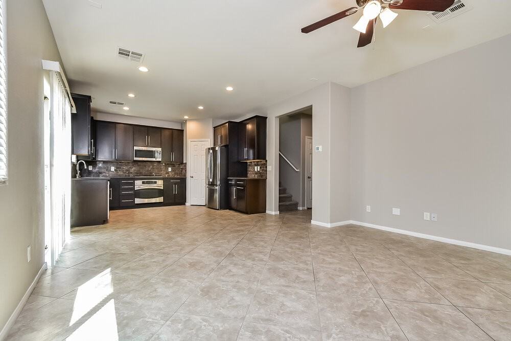 8839 Steaming Thunder Court - Photo 6 of 17