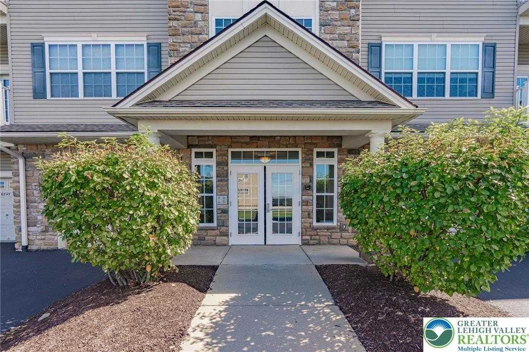 6885 Pioneer Dr - Photo 3 of 28