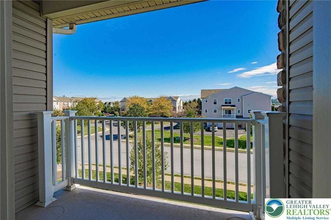 6885 Pioneer Dr - Photo 4 of 28