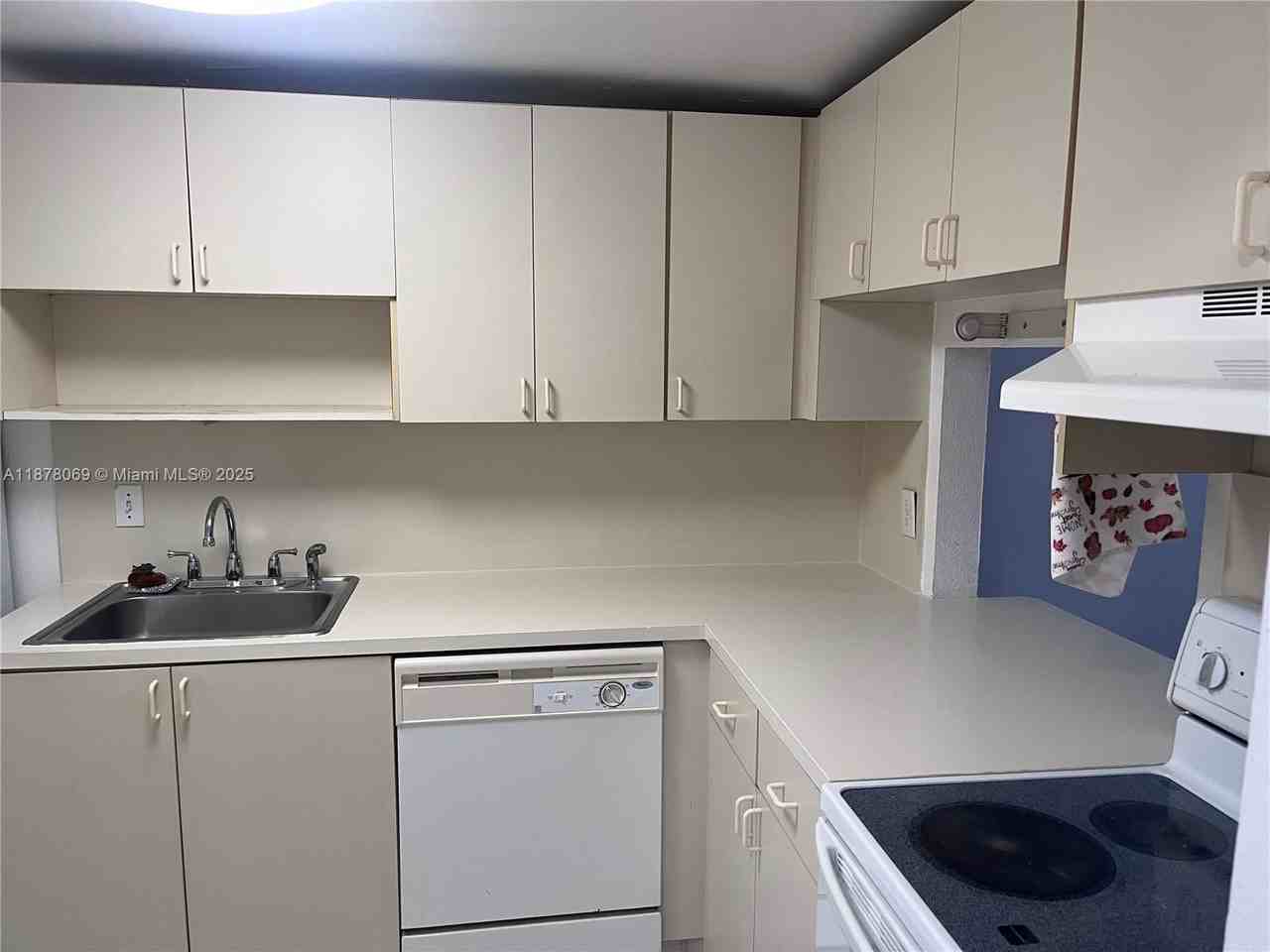 9970 Southwest 88th Street #903-9 - Photo 6 of 20