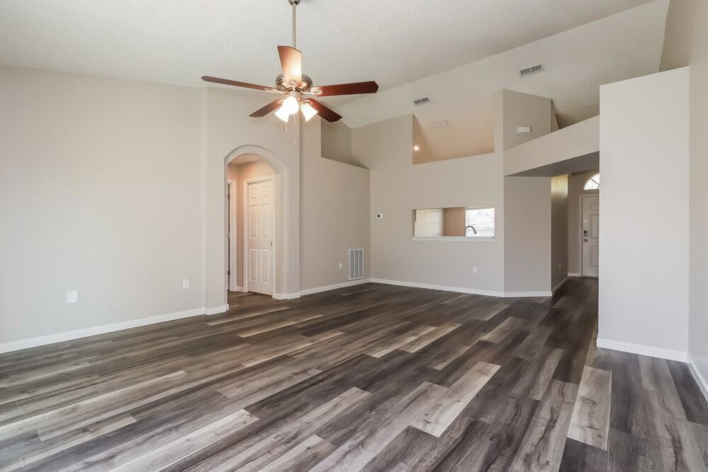 3180 Thoroughbred Loop North - Photo 4 of 16