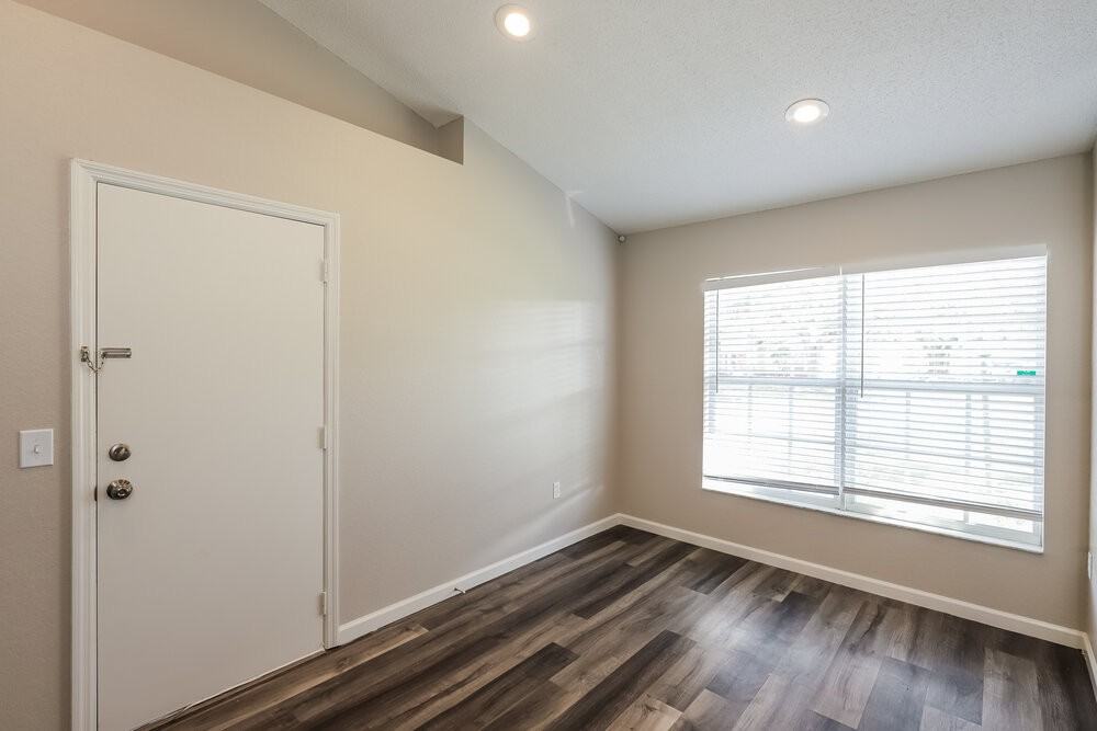 3180 Thoroughbred Loop North - Photo 6 of 16