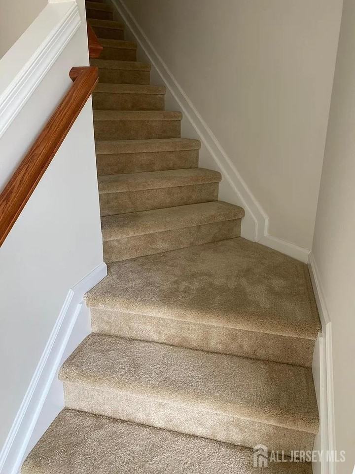 65 Cannon St - Photo 3 of 18