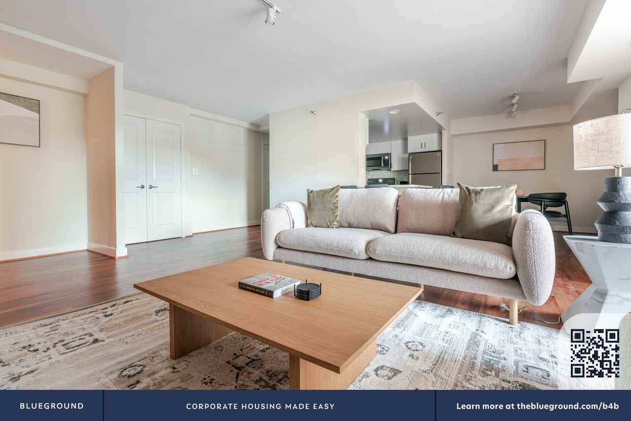 4001 9th Street North - Photo 6 of 47