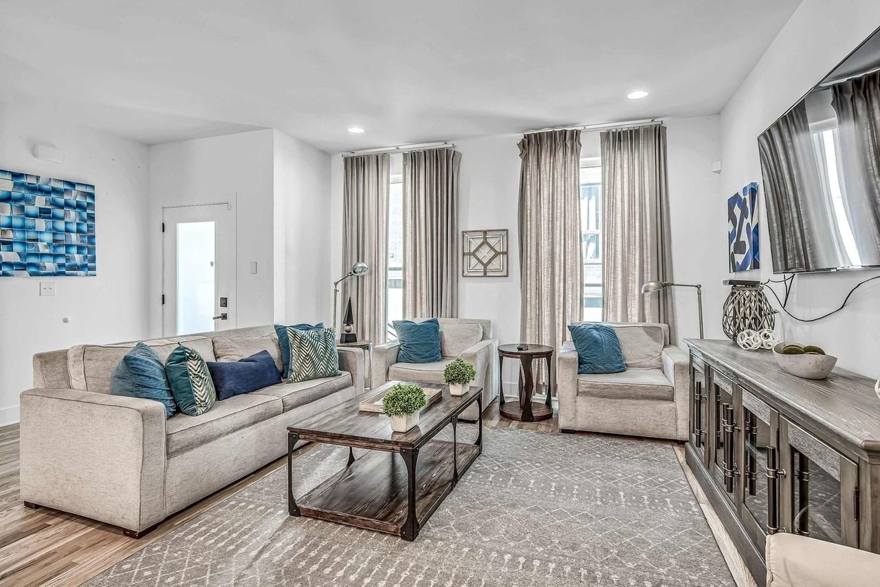 2807 Delaware Ave #1051682P - Photo 4 of 35