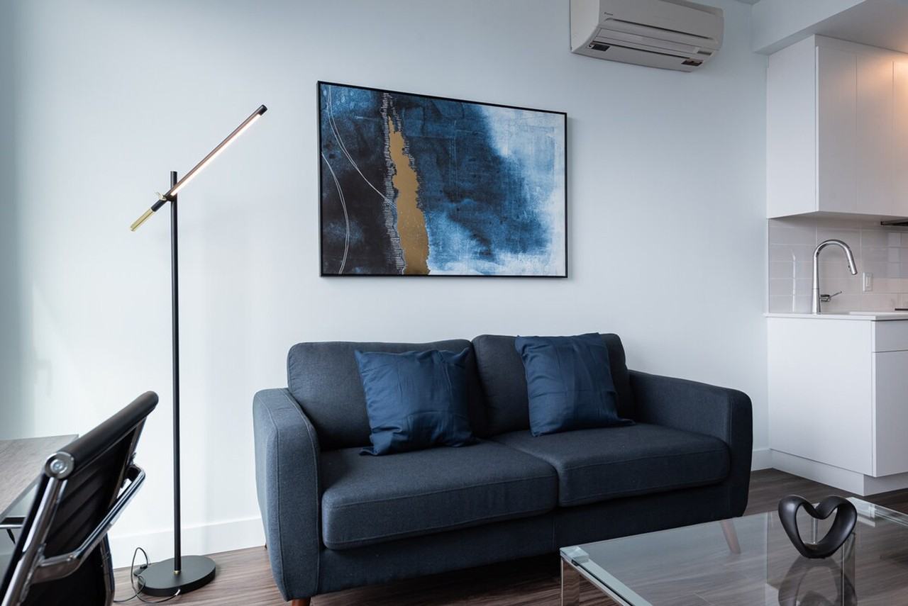 1399 Av Argyle #1261790P - Photo 6 of 37