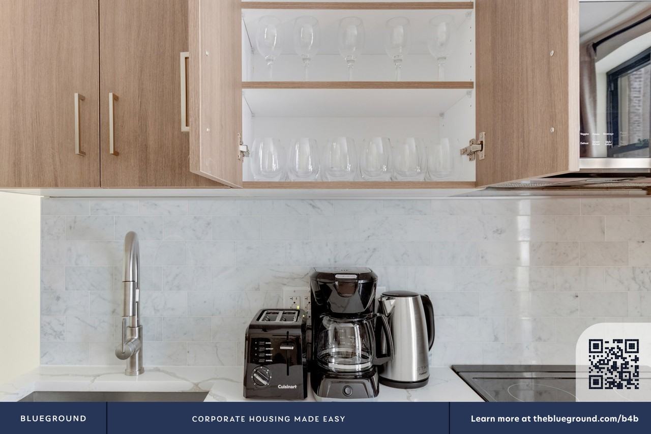 236 W 15th St #2099 - Photo 5 of 16