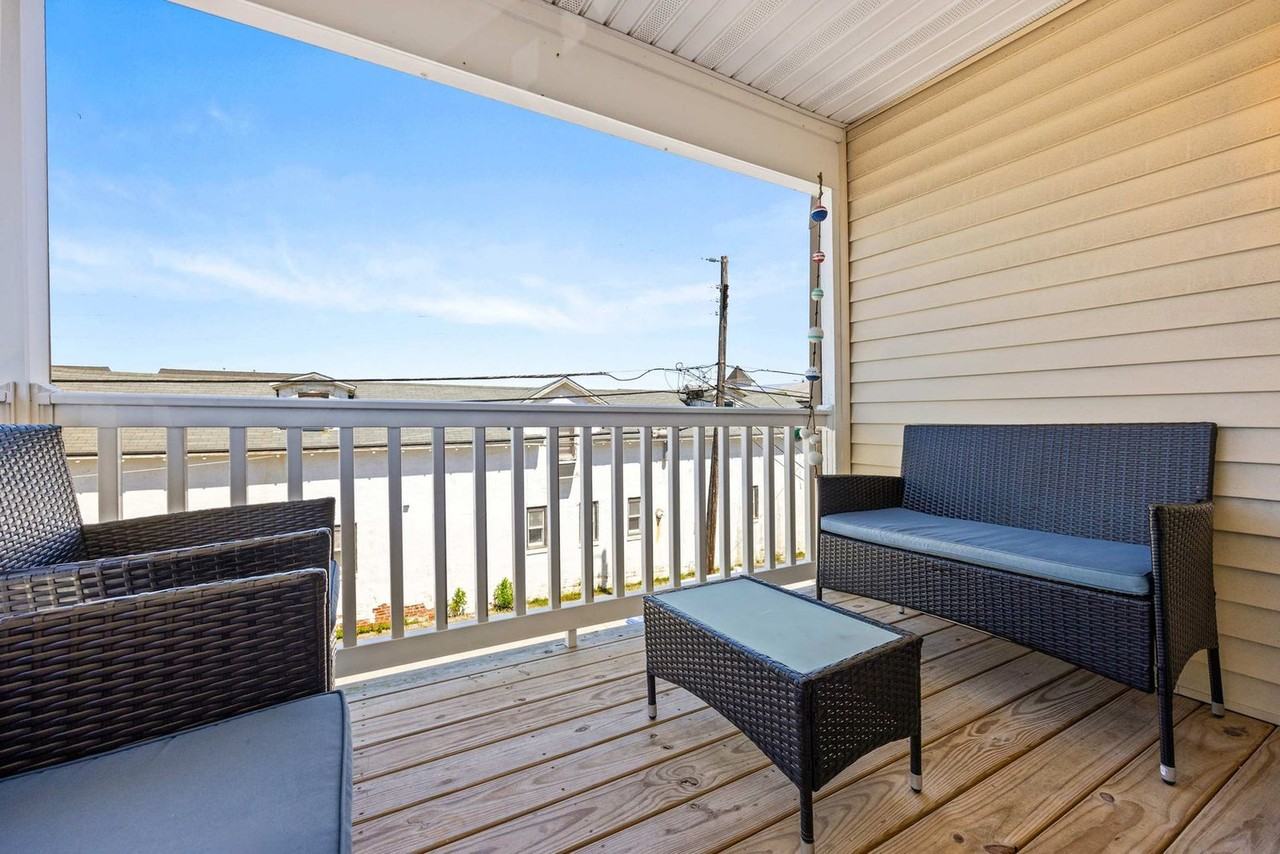 714 West Ave #1308989P - Photo 4 of 25