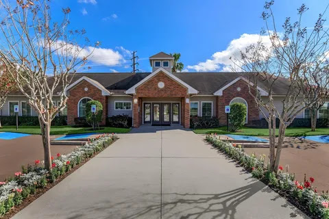 Freeport Oaks Apartments - Photo 3 of 6