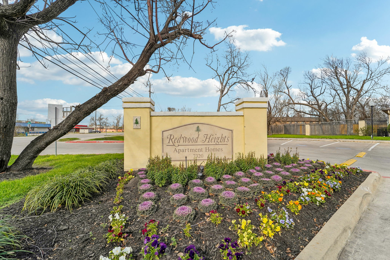 Redwood Heights - Photo 3 of 40