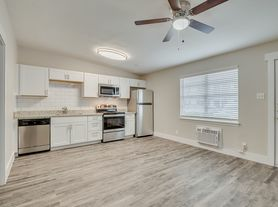 MB Arlington - Photo 3 of 31