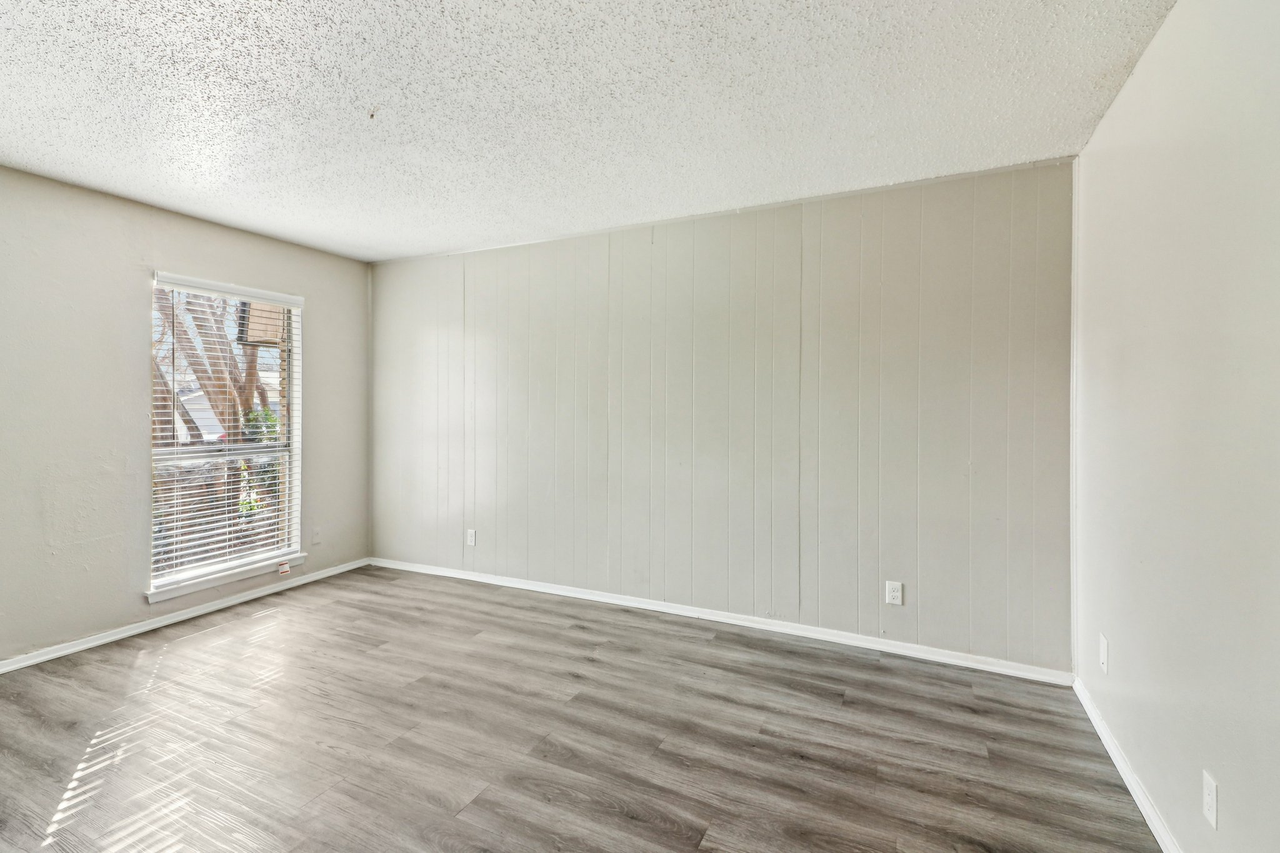 MB Arlington - Photo 7 of 31