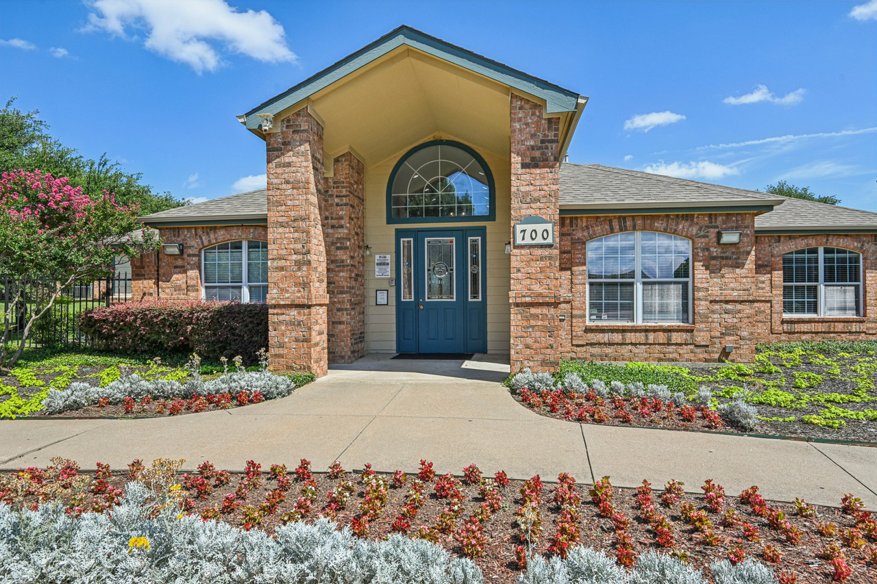 Timber Oaks Apartments - Photo 2 of 36