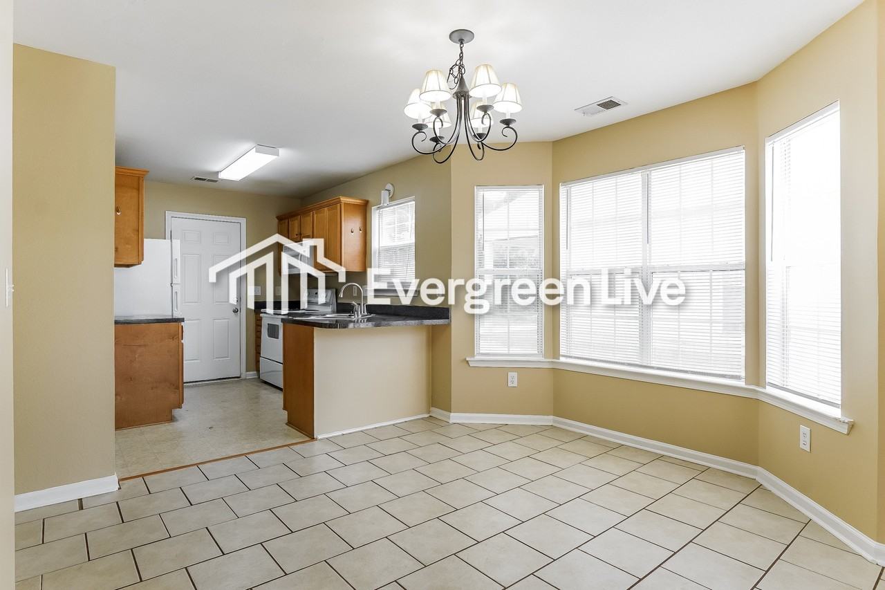 120 Carrington Lane - Photo 5 of 15