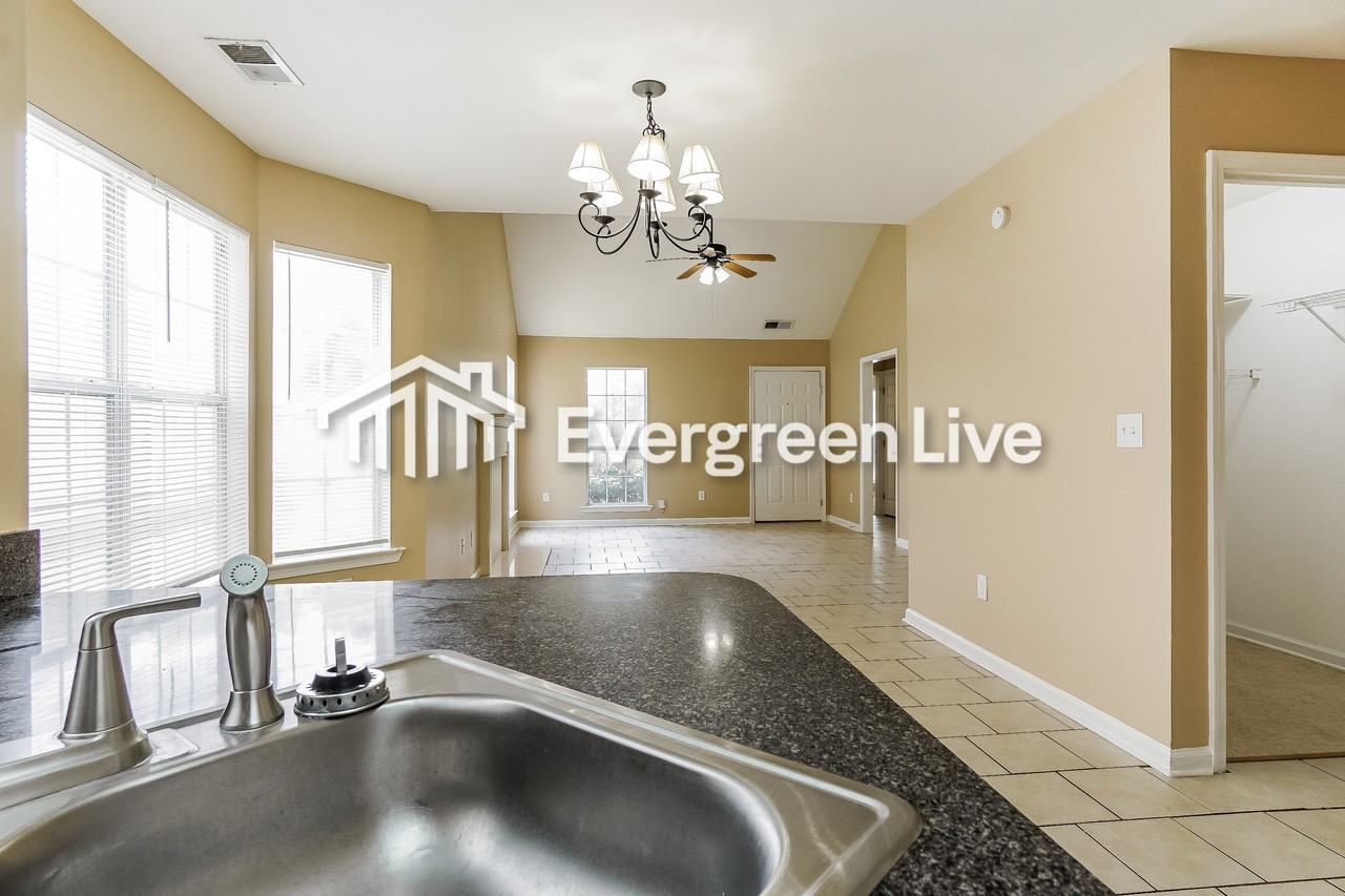 120 Carrington Lane - Photo 6 of 15