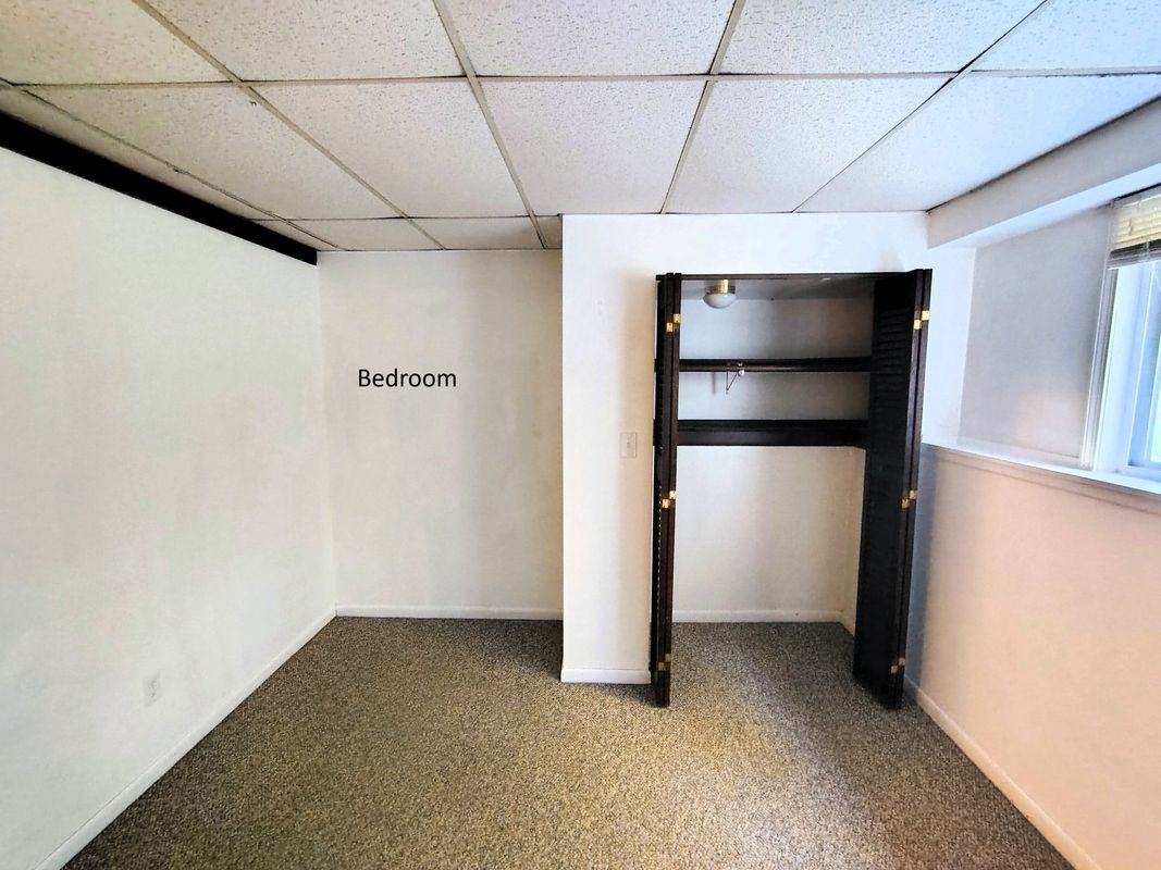 124 Mammoth Road - Photo 5 of 12