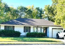 featured image of 4227 W Chicago St