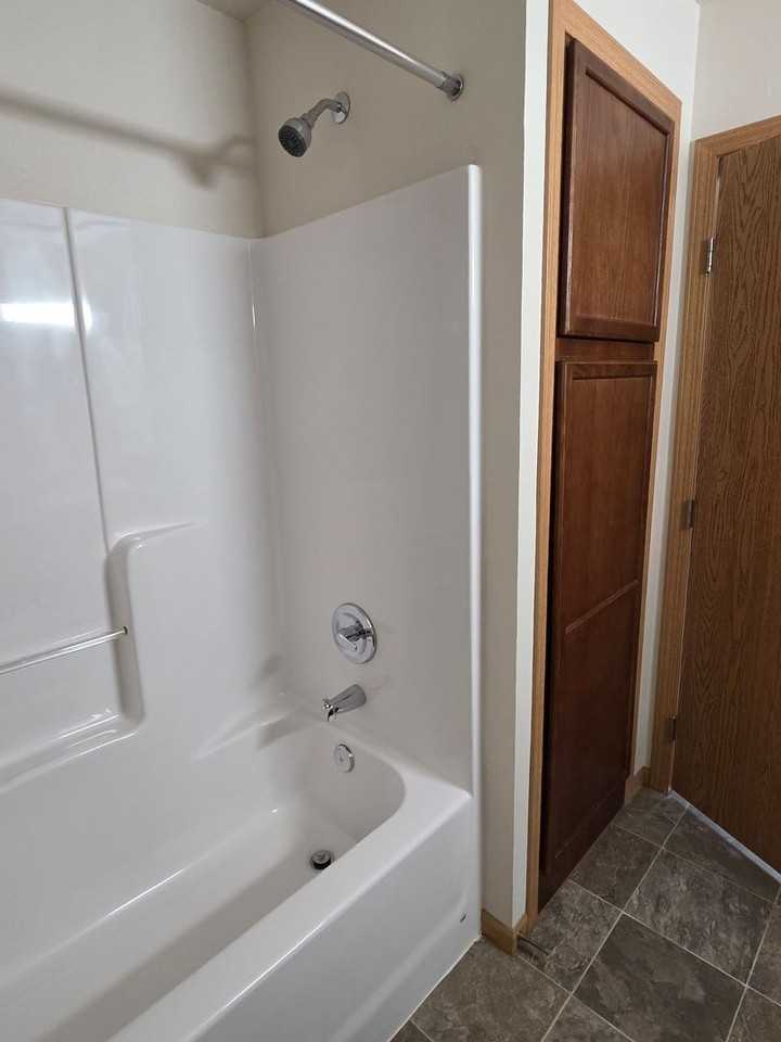 Westport Apartments - Photo 7 of 43