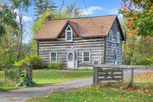 featured image of 847 River Rd