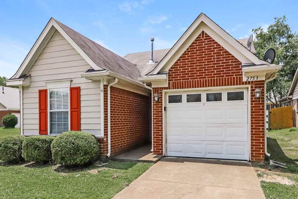 2753 Virginia Woods Pl - Photo 3 of 16