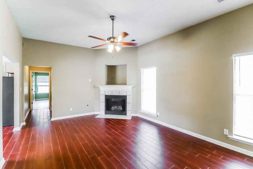 2753 Virginia Woods Pl - Photo 4 of 16