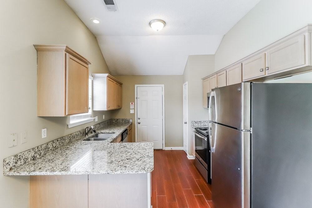 2753 Virginia Woods Pl - Photo 7 of 16