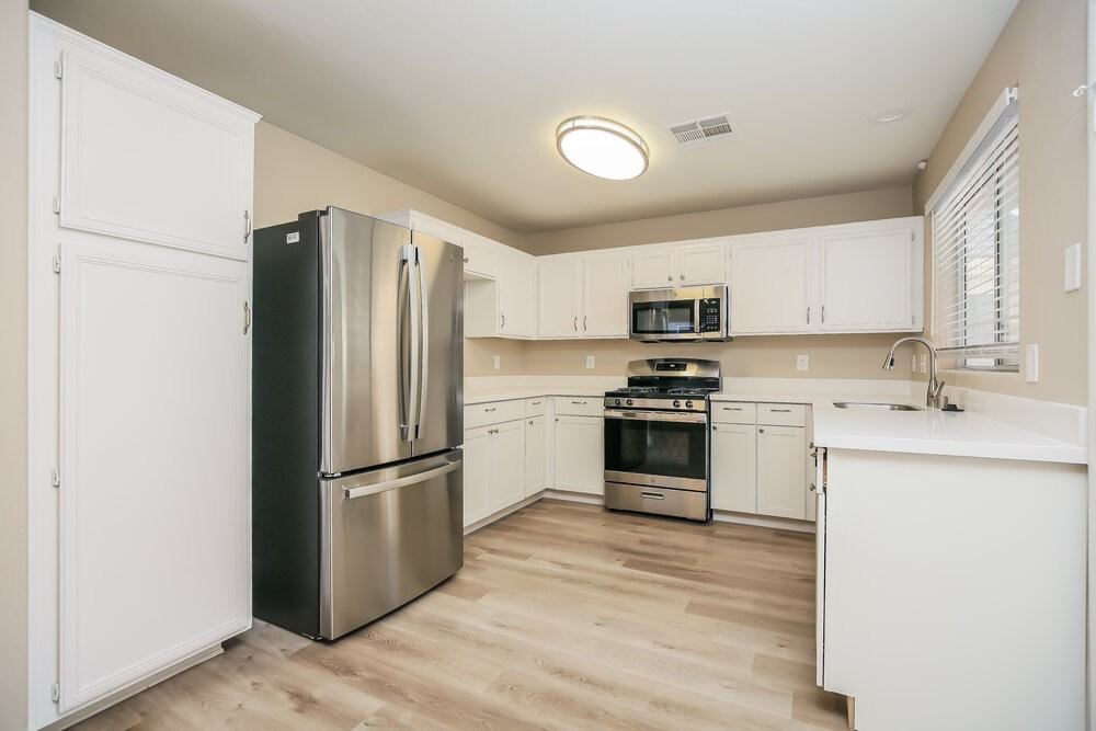 4375 Coyote Crest Court - Photo 7 of 17