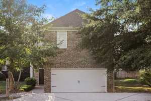 featured image of 1845 Simmons Ln