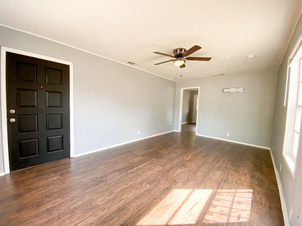 338 Continental - Photo 2 of 19