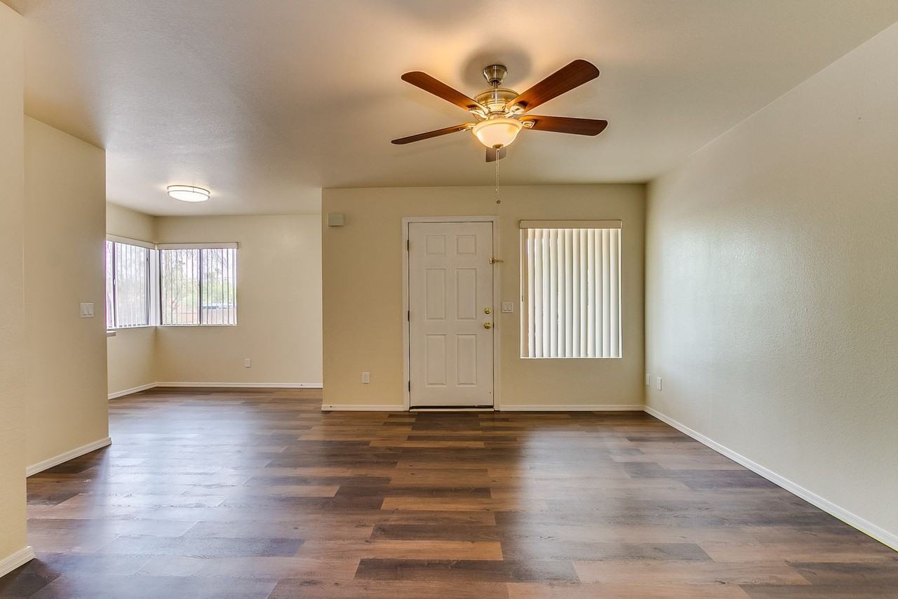 The Block on H - Photo 5 of 17