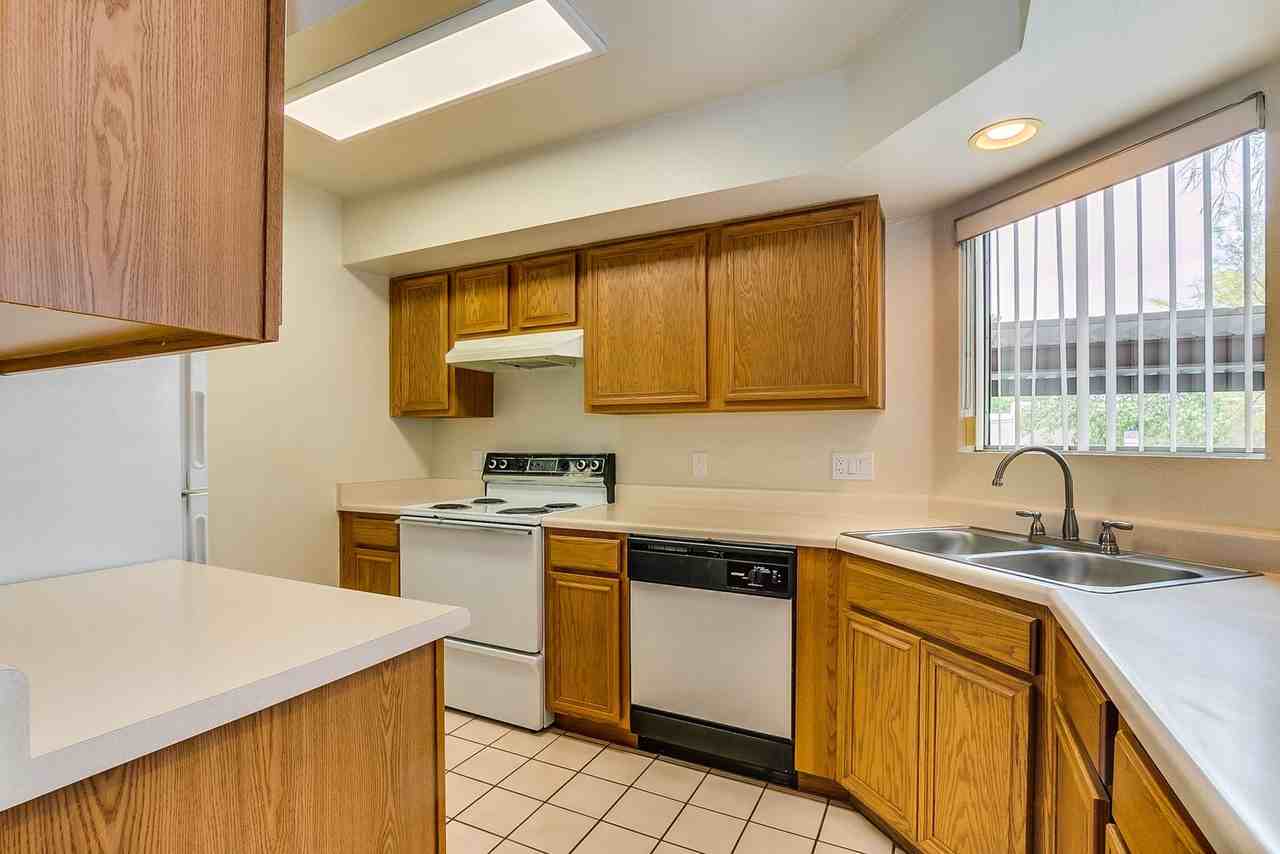 The Block on H - Photo 6 of 17