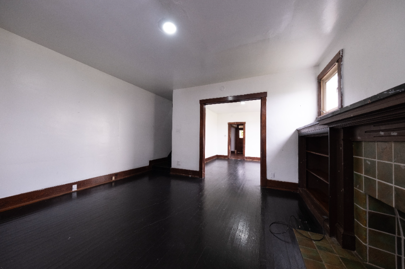 1022 Kenneth Ave - Photo 2 of 18