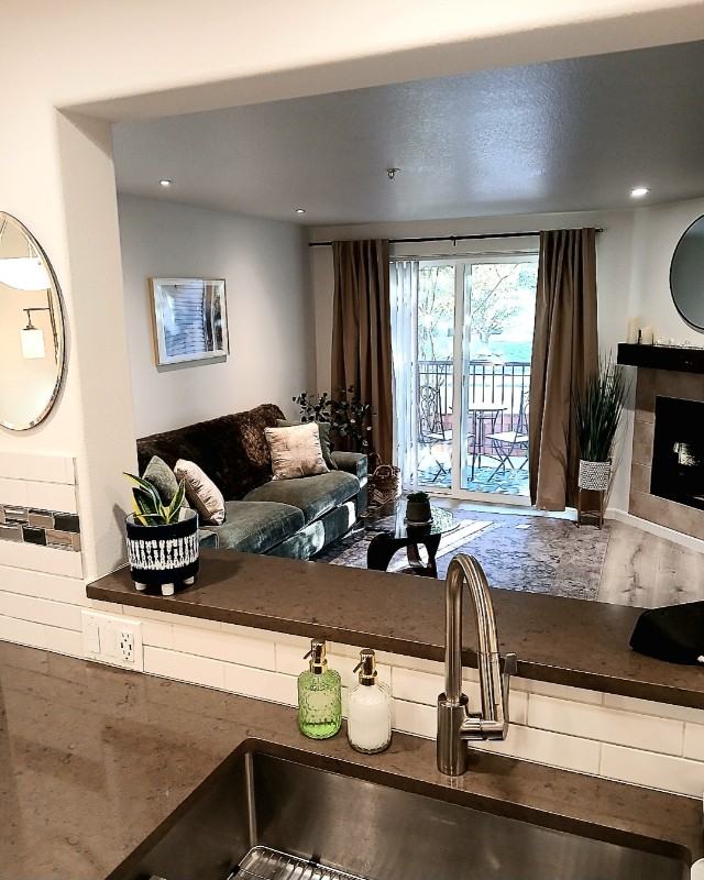 720 Nw 185th Ave #205 - Photo 3 of 26