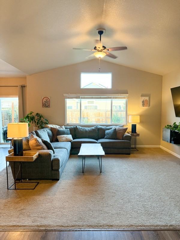 724 Pioneer Dr - Photo 4 of 19