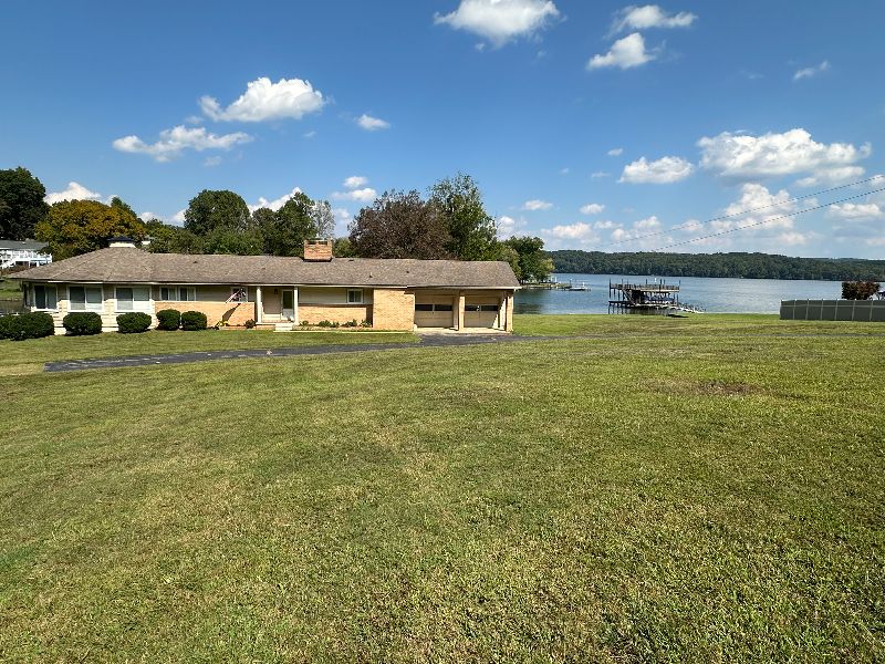 2041 Linwood Cir - Photo 2 of 20