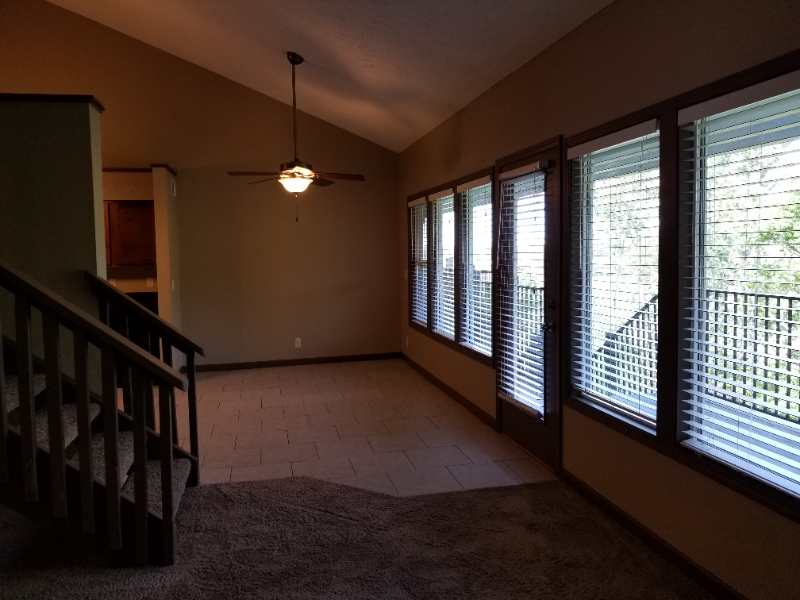 1920 Parkwild Dr #6 - Photo 4 of 20